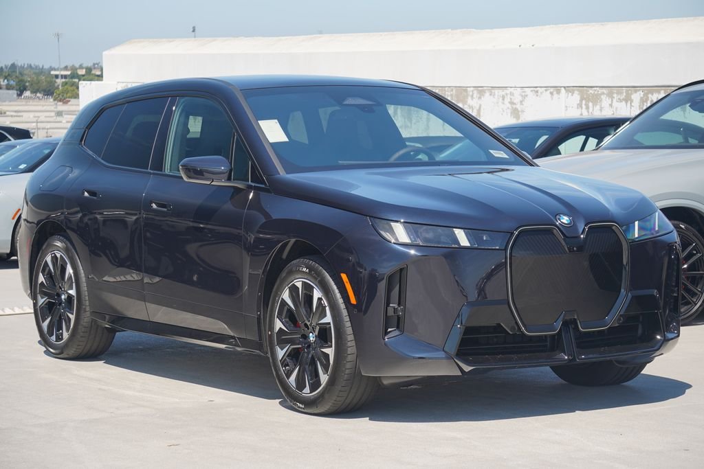 Used 2026 Carbon Black Metallic BMW xDrive60 image 3