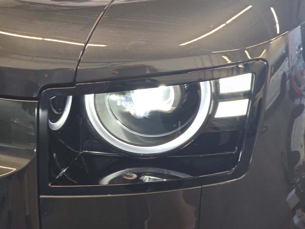 New 2026 Carpathian Grey Land Rover X-Dynamic SE image 21