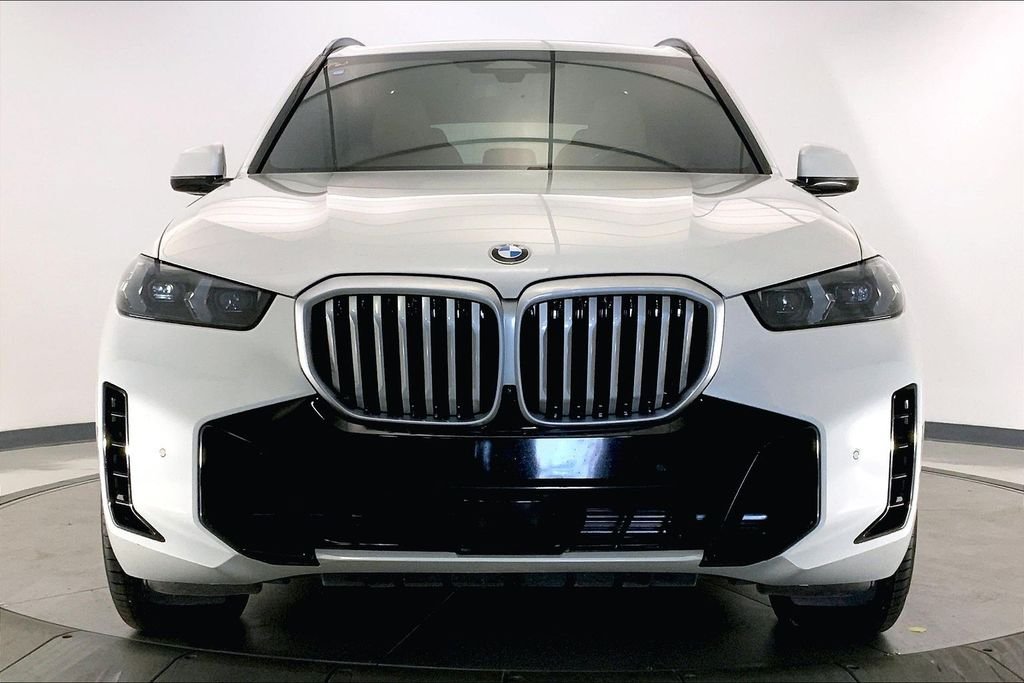 Used 2024 Mineral White Metallic BMW  image 2