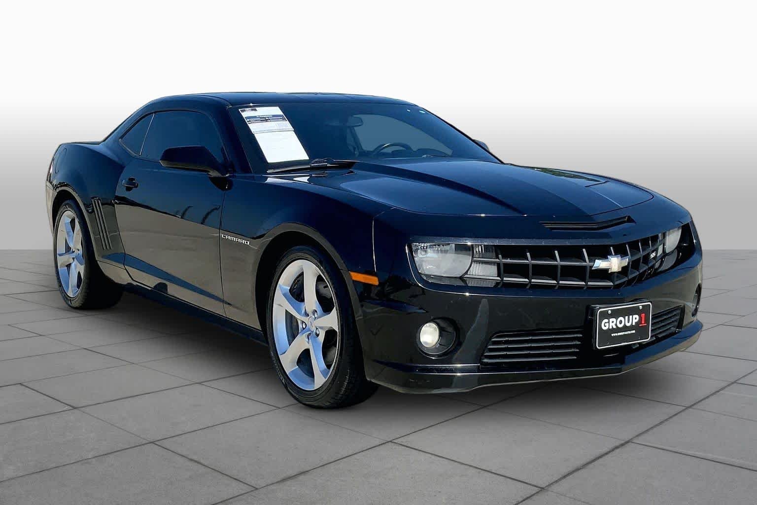 Used 2013 Black Chevrolet SS image 3