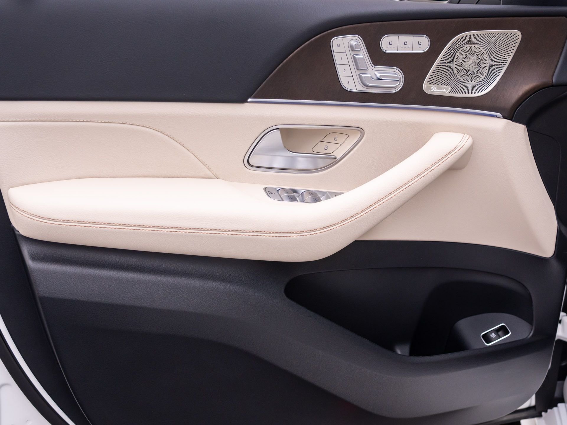 New 2027 Polar White Mercedes-Benz GLE 450 image 14