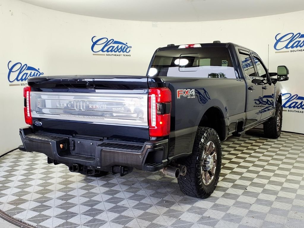 Used 2024  Ford King Ranch image 7