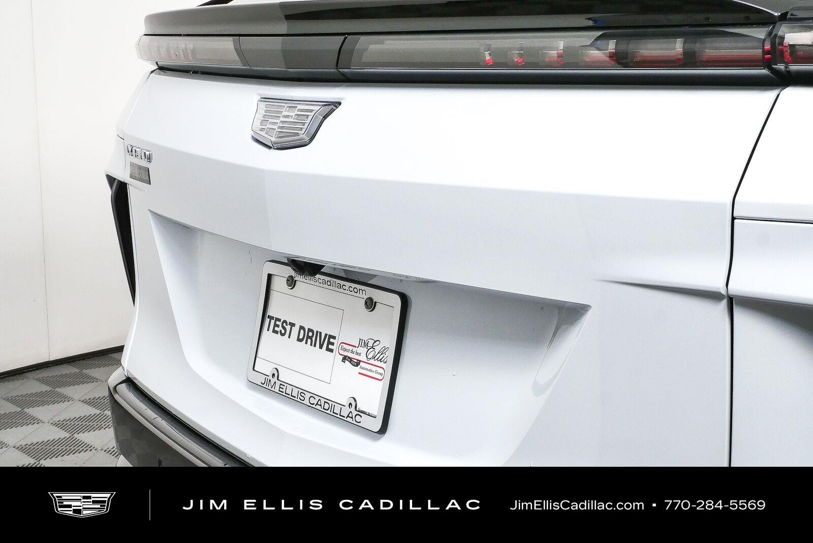 New 2027 Vibrant White Tricoat Cadillac Sport image 36