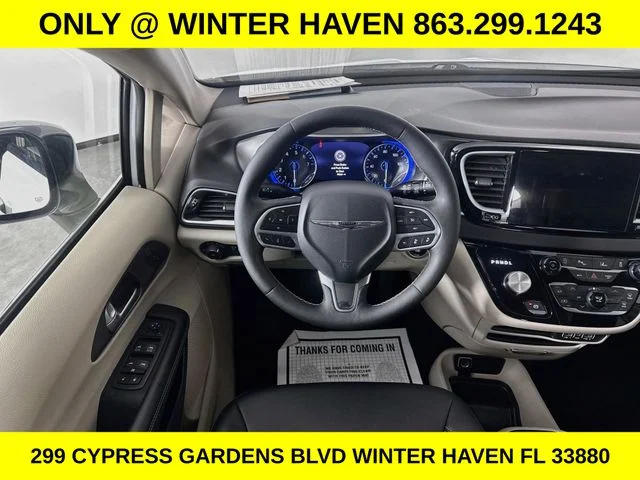 Used 2024 White Chrysler Touring L image 20