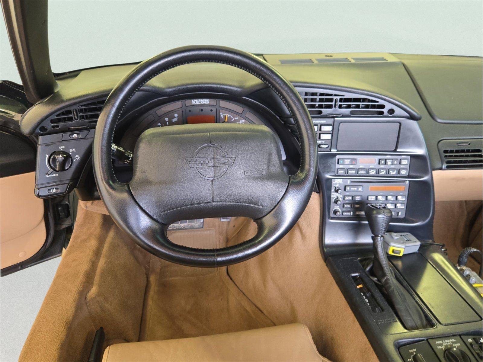 Used 1994 GREEN Chevrolet  image 18