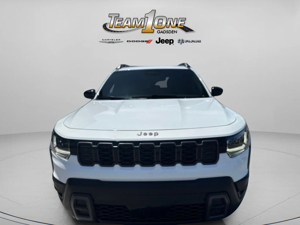 New 2026 Bright White Clear-Coat Exterior Paint Jeep Limited image 4