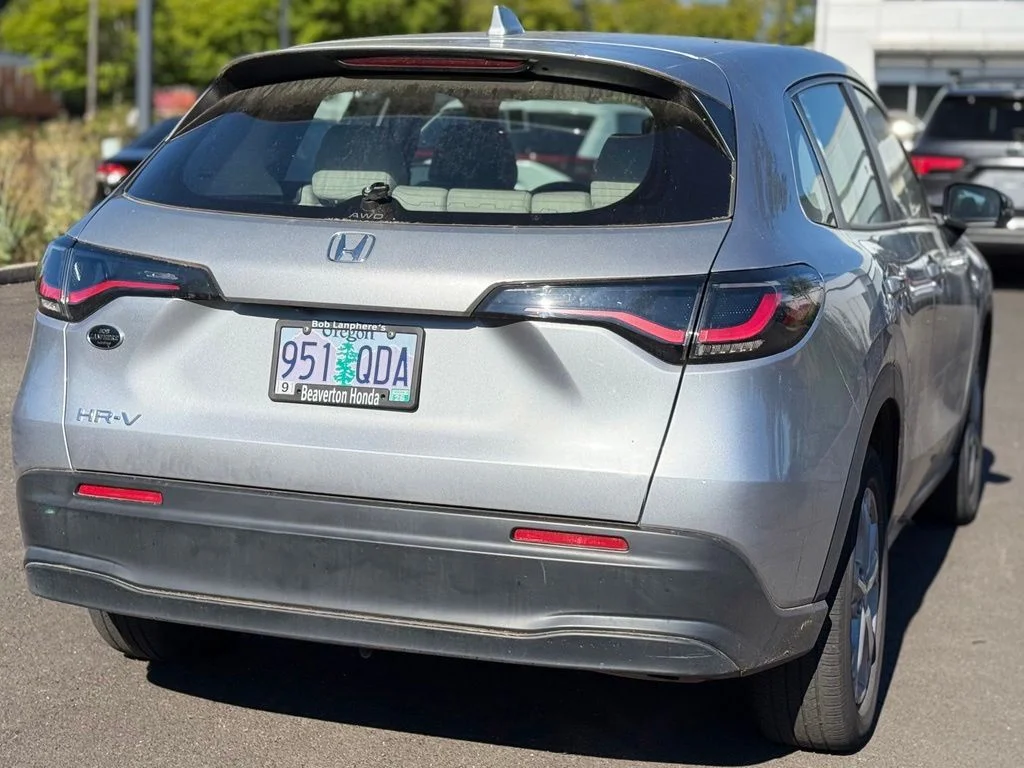 Used 2023  Honda LX image 5