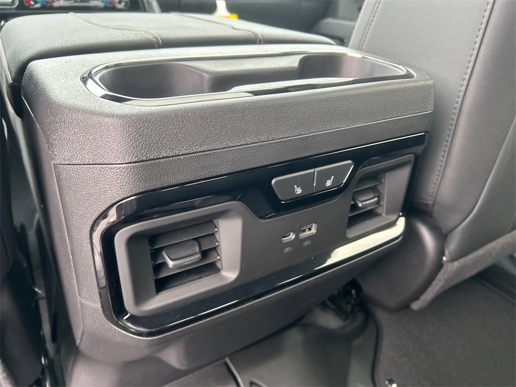 2026 GMC SIERRA - Image 32