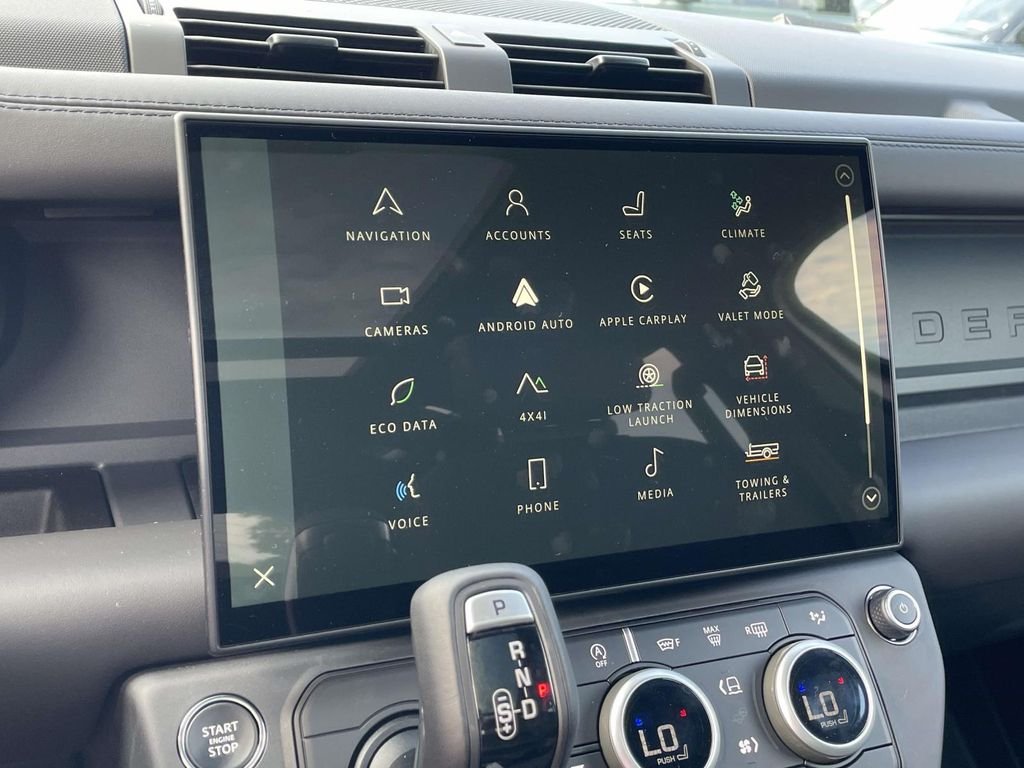 New 2026 Fuji White Land Rover X-Dynamic SE image 19