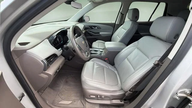 Used 2019 SILVER ICE METALLIC Chevrolet Premier image 18