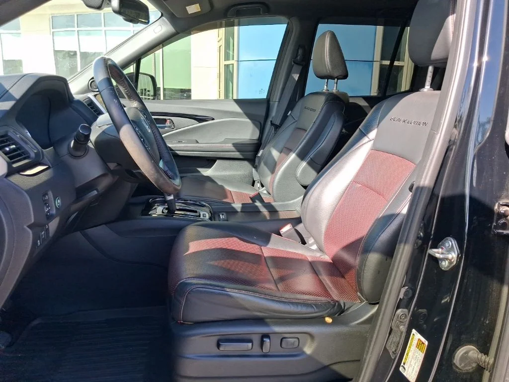Used 2019  Honda Black Edition image 23