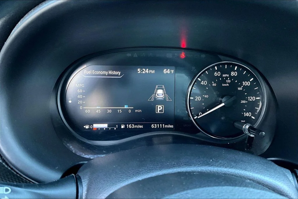 Used 2022 Gray Nissan SV image 13