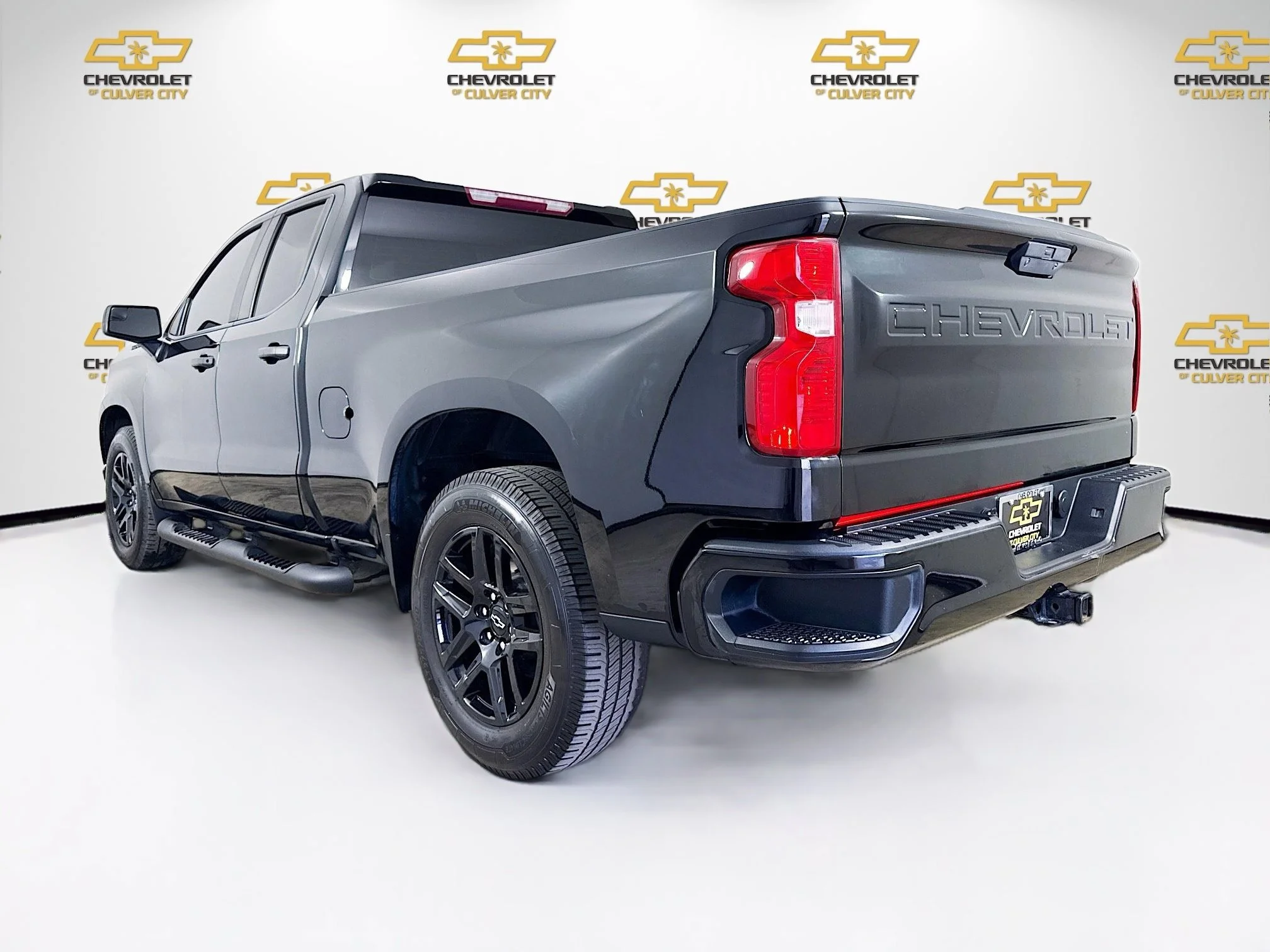 Used 2021 BLACK Chevrolet Custom image 6