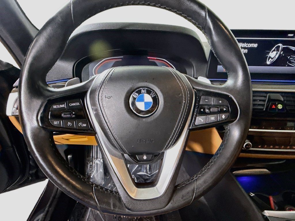 Used 2021 Dark Graphite Metallic BMW 530i image 9