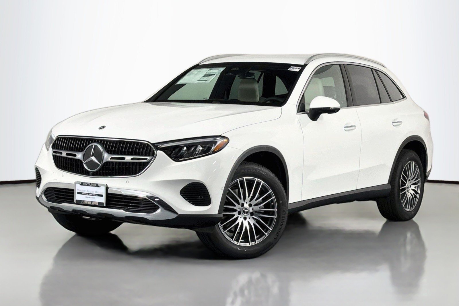 New 2026 Polar White Mercedes-Benz GLC 300 SUV image 1