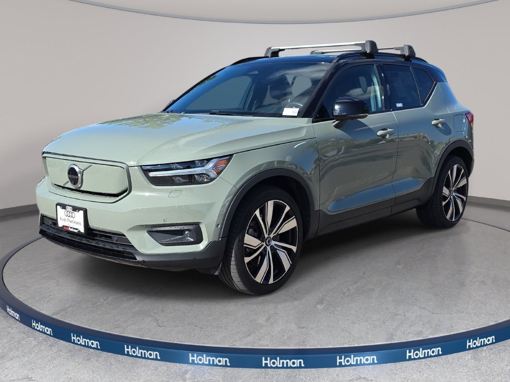 2022 Volvo XC40 Plus