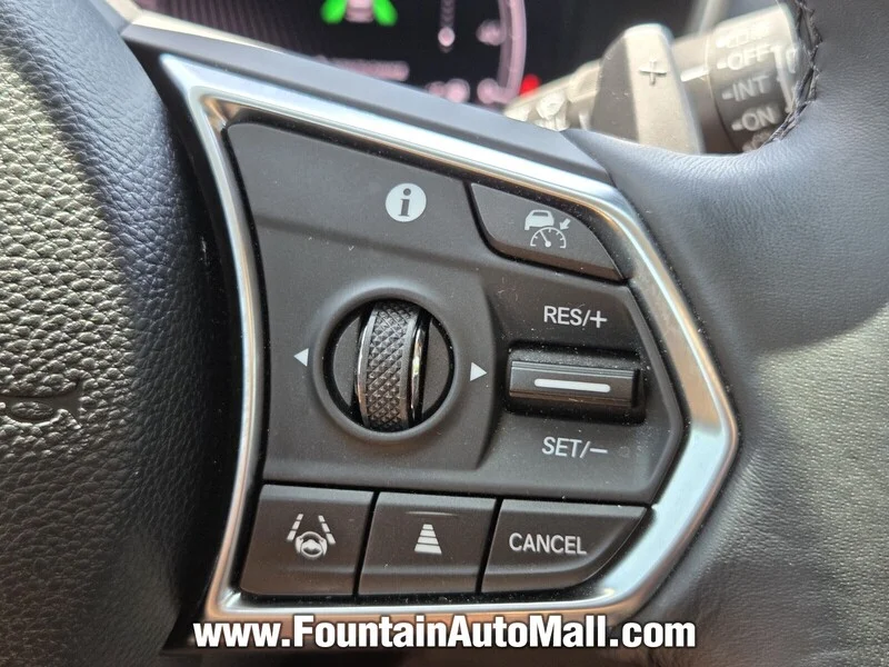Used 2025 Platinum White Pearl Acura FWD image 22