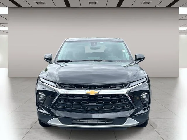 Used 2025 Black Chevrolet LT image 9