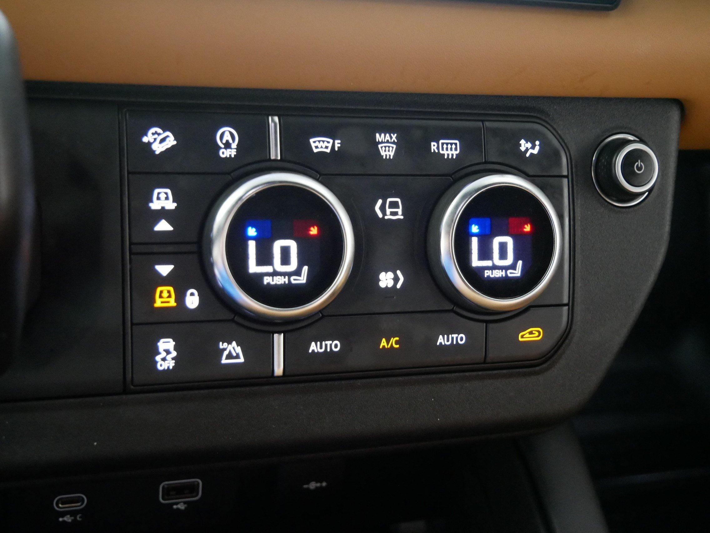 Certified Used 2023 Santorini Black Metallic Land Rover V8 image 23