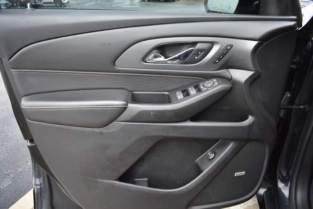 Used 2018 Black Chevrolet Premier image 9