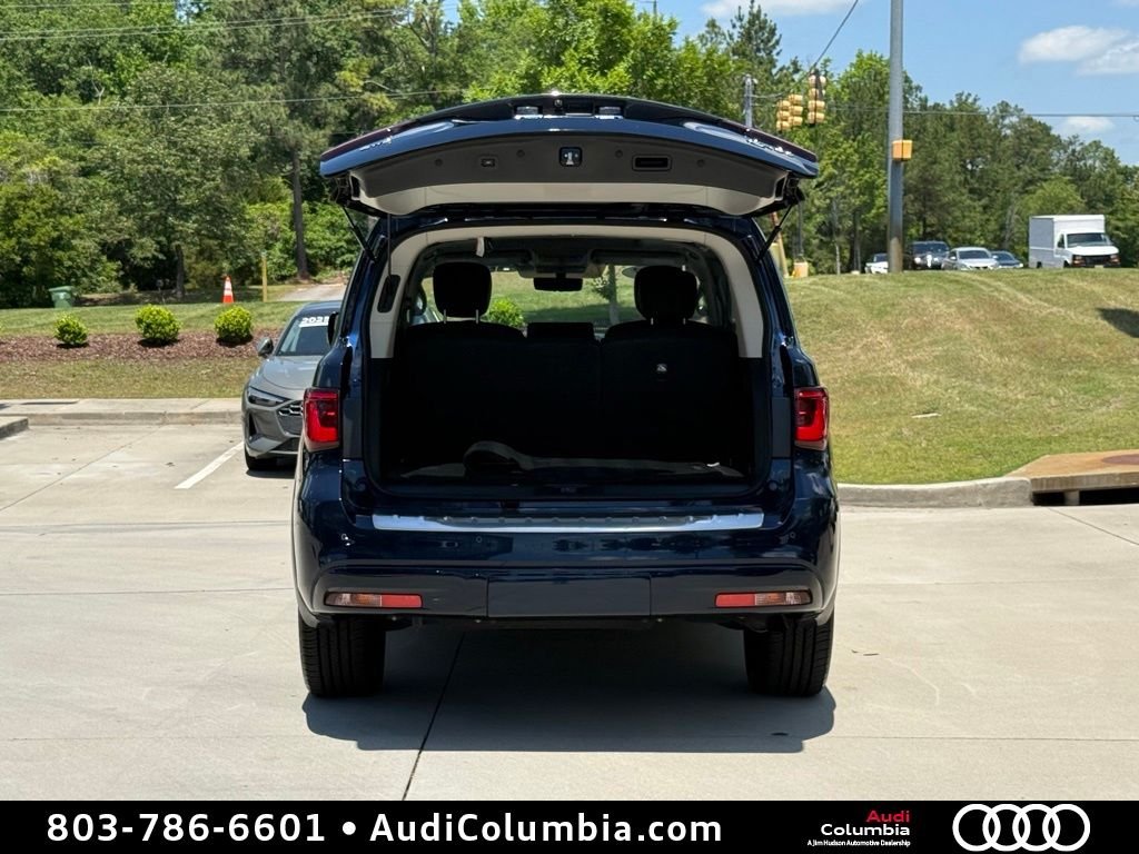 Used 2023 Blue INFINITI Premium Select image 17
