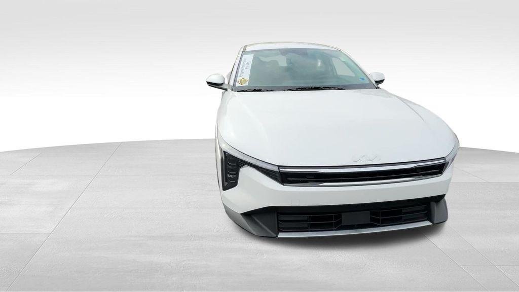 New 2026 Snow White Pearl Kia EX image 9