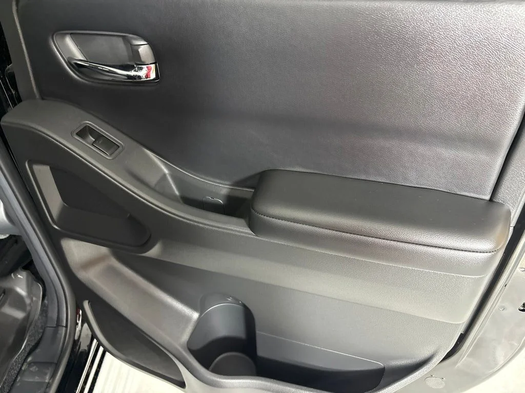 New 2026 Super Black Nissan Crew Cab SV image 18