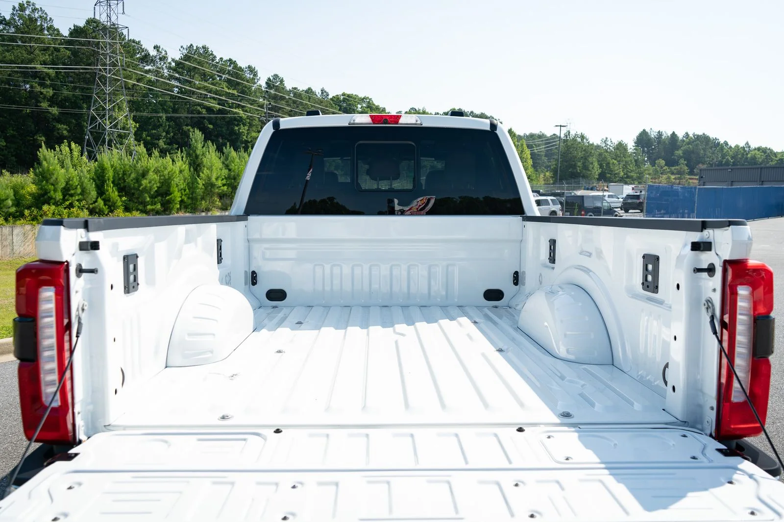New 2026 Star White Metallic Tri-Coat Ford F-250® Lariat® image 19