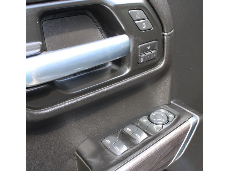 Used 2020 Northsky Blue Metallic Chevrolet LTZ image 4