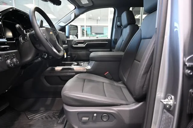 2026 Chevrolet Silverado 3500 HD LTZ - Photo 13