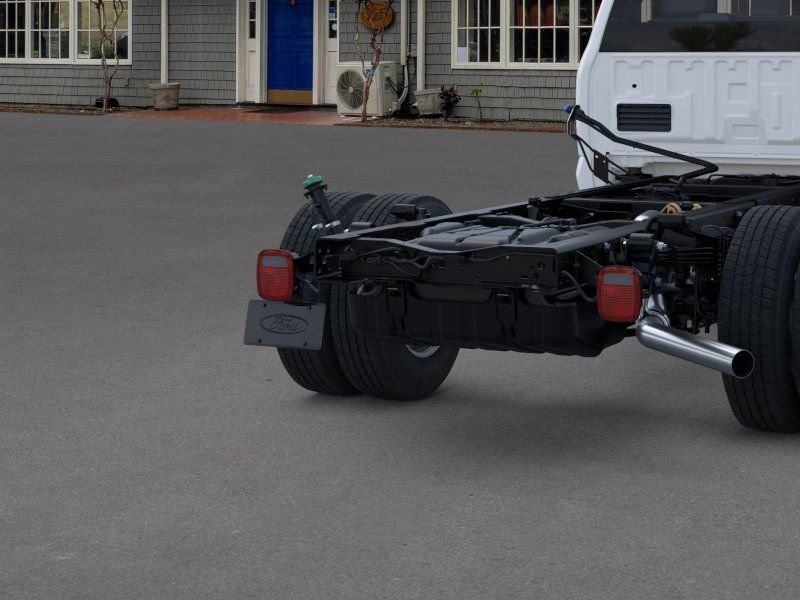 2025 Ford F-350 Super Duty Chassis Cab XL - Photo 21