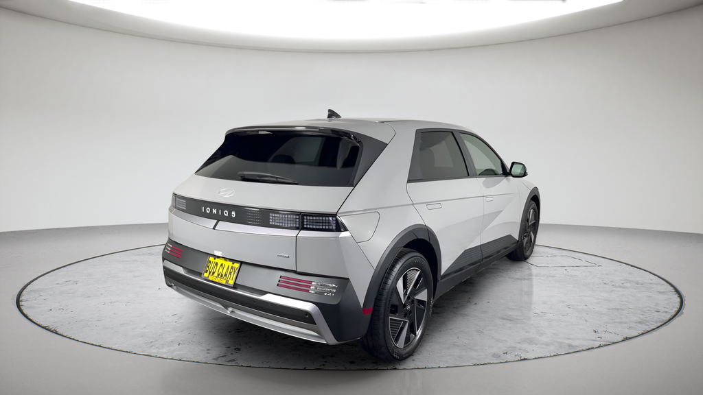 New 2026 Gray Hyundai SE image 4
