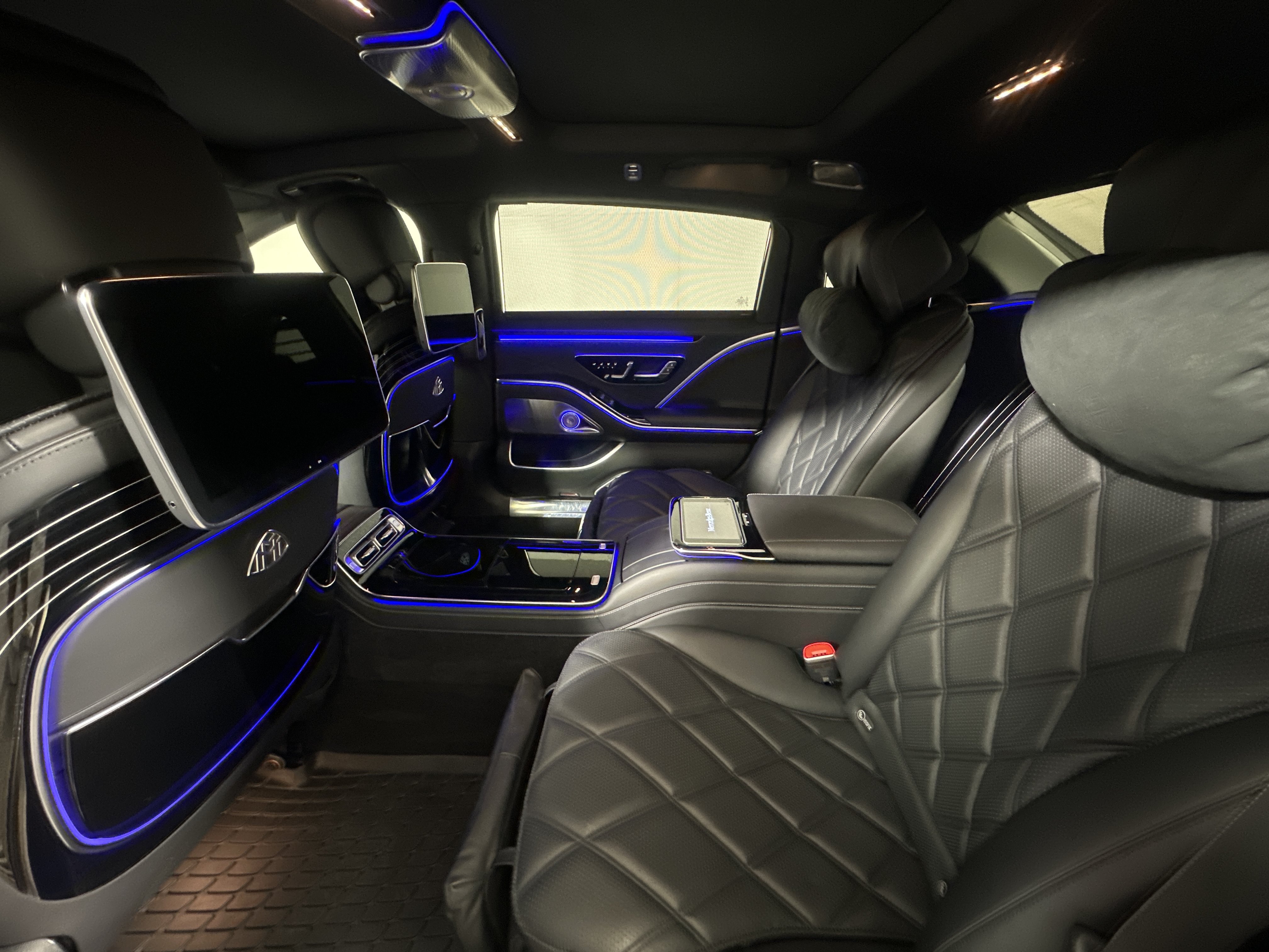 Used 2022 Black Mercedes-Benz Maybach S 580 image 21