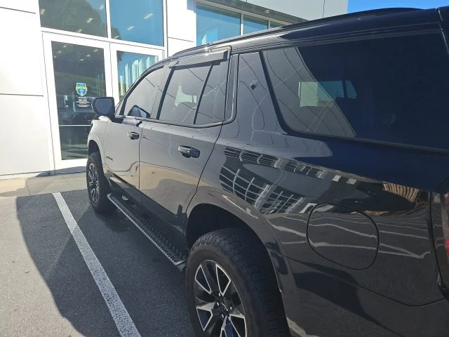 Used 2022 Blue Chevrolet Z71 image 1