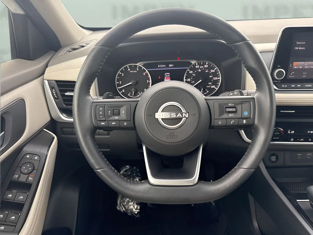 Used 2024 White Nissan SV image 14