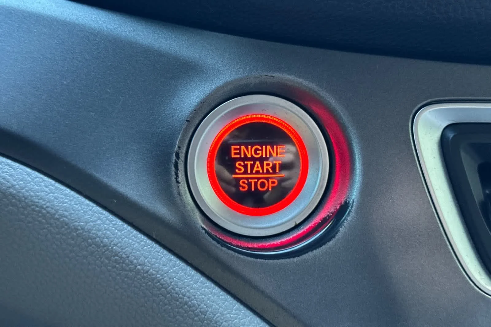 Used 2018  Honda EX image 23