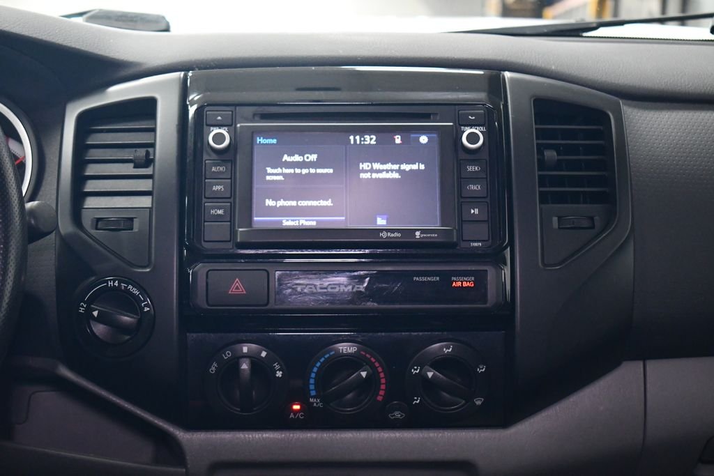 Used 2015 Super White Toyota Base image 15