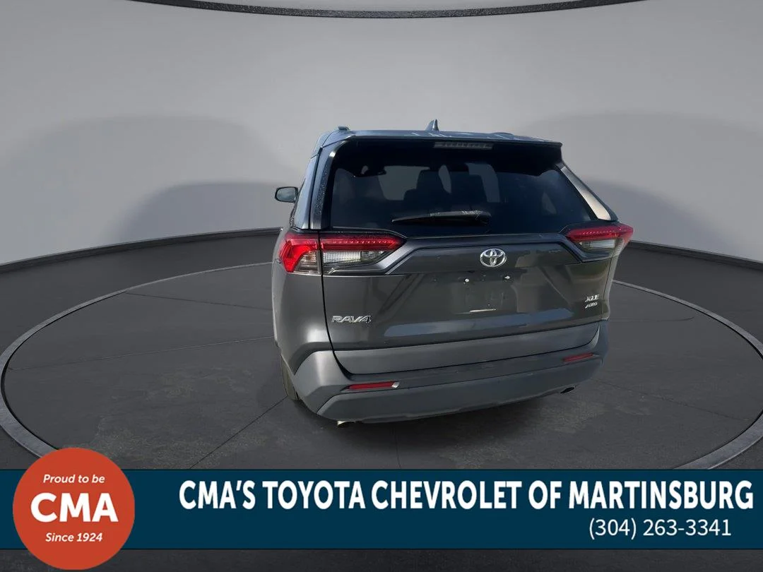 Used 2021 Magnetic Gray Metallic Toyota XLE image 7