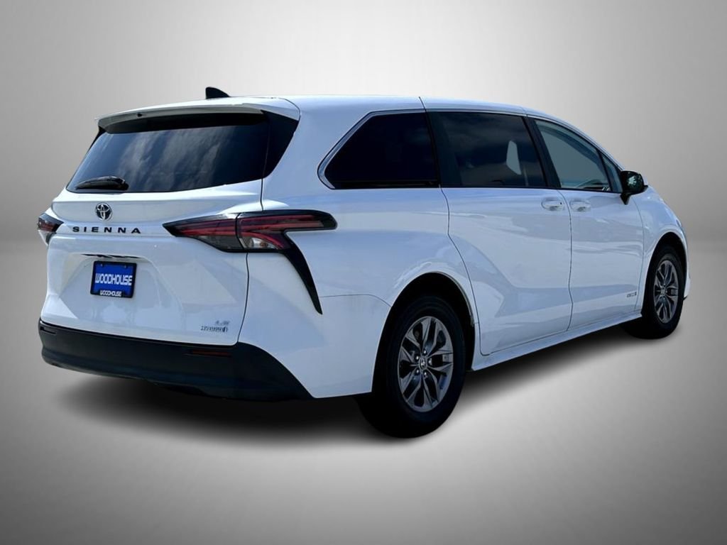 Used 2021 White Toyota LE image 5