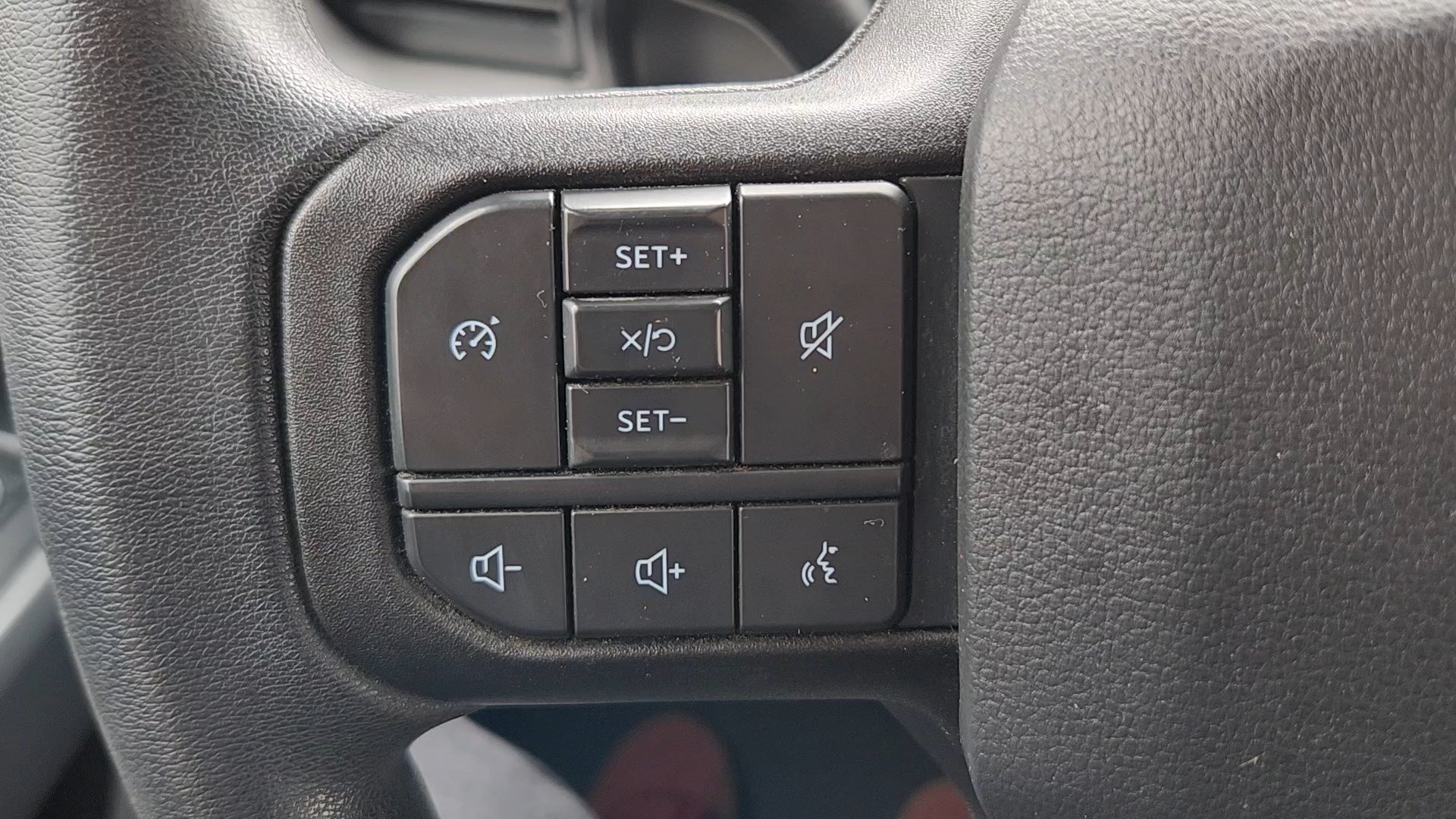 Used 2023 Oxford White Ford XLT image 11