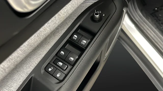 Used 2024 Silver Jeep Latitude image 20