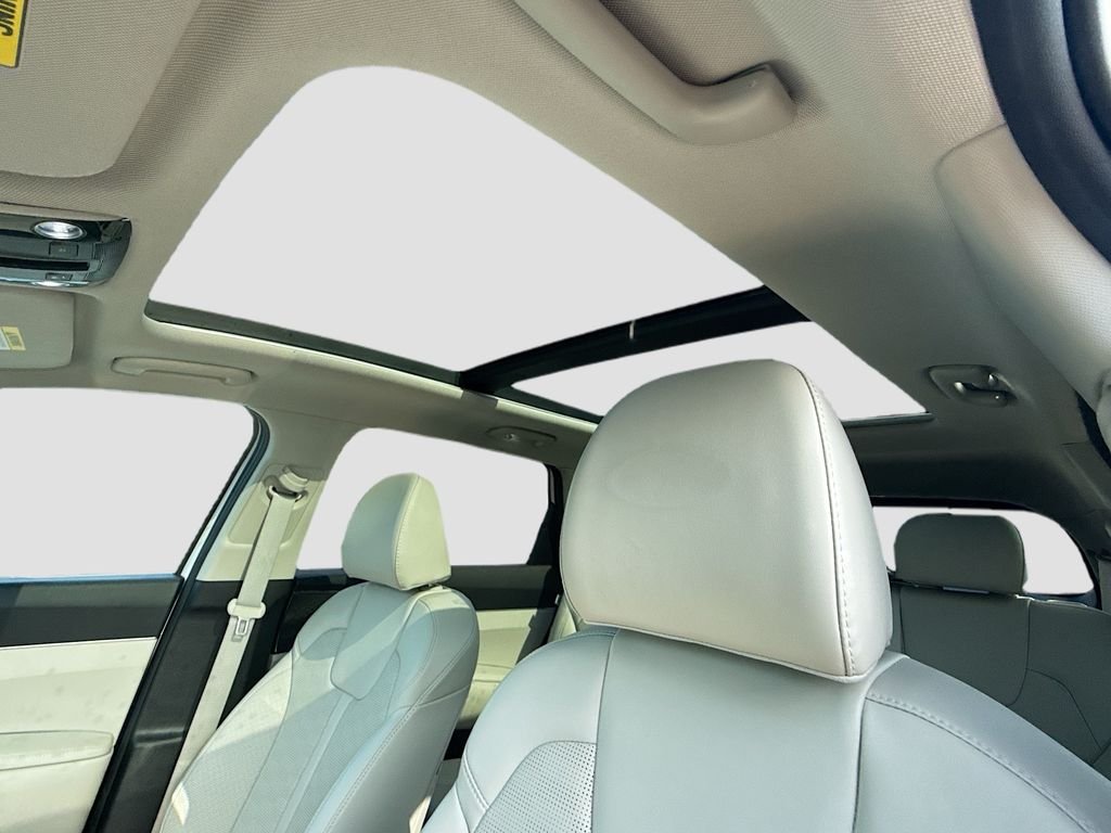 Used 2025 Glacial White Pearl Kia S image 12