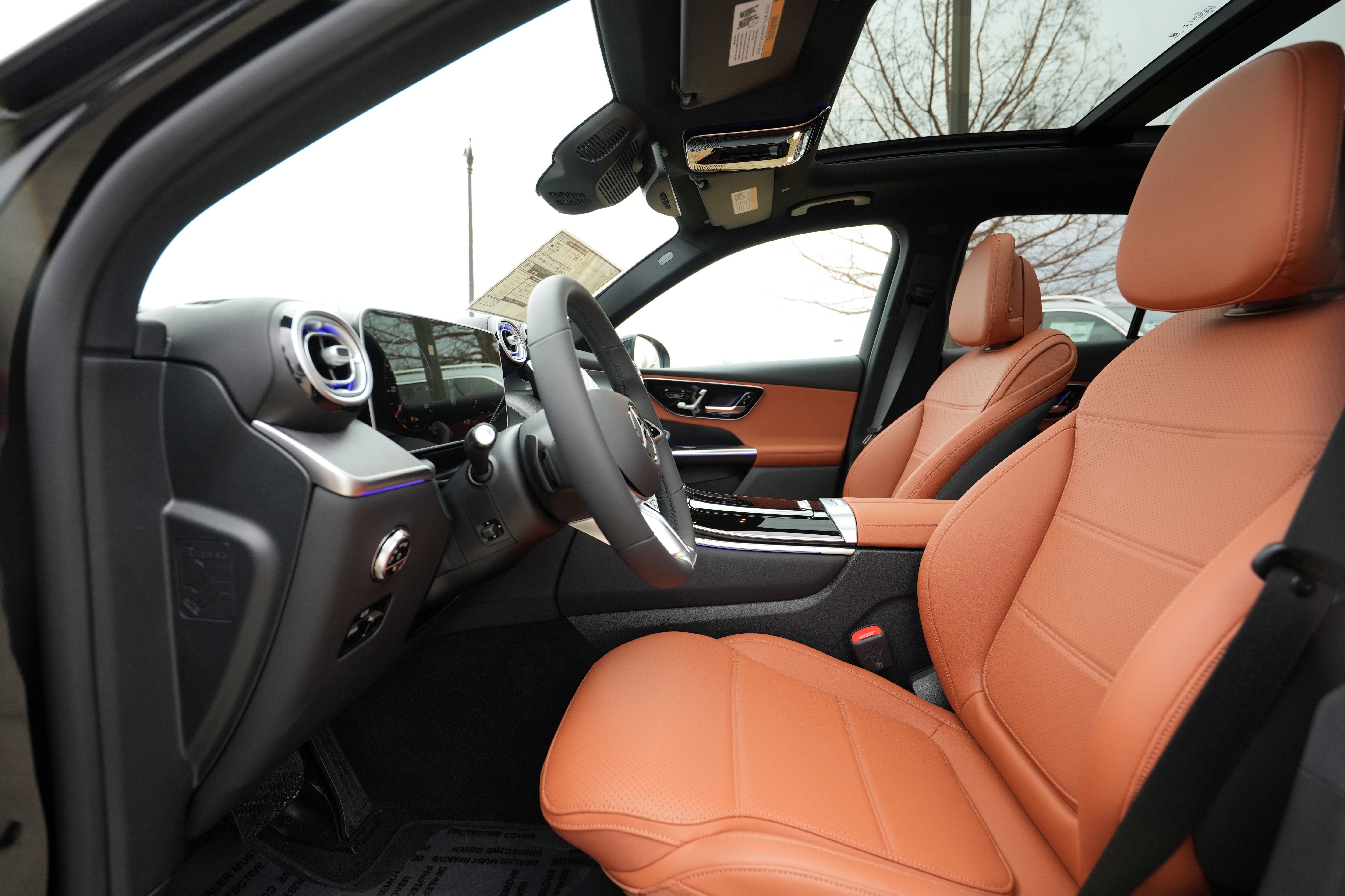 Used 2026 Black Mercedes-Benz GLC 300 image 35