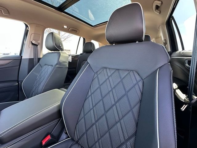 New 2026 Deep Black Pearl Volkswagen 2.0T SEL Premium R-Line image 27