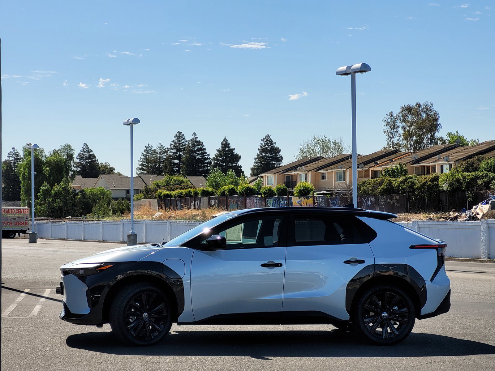 Used 2025  Toyota  image 7