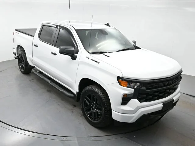 Used 2025 Summit White Chevrolet Custom image 30