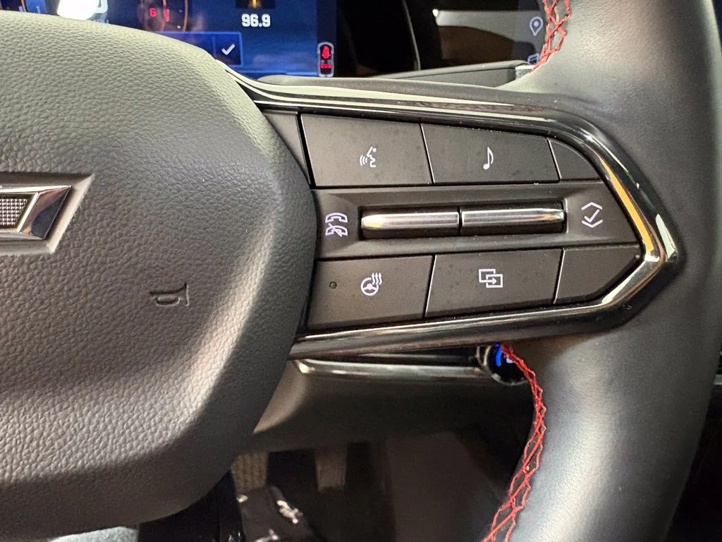 Used 2025 Black Chevrolet RS image 28