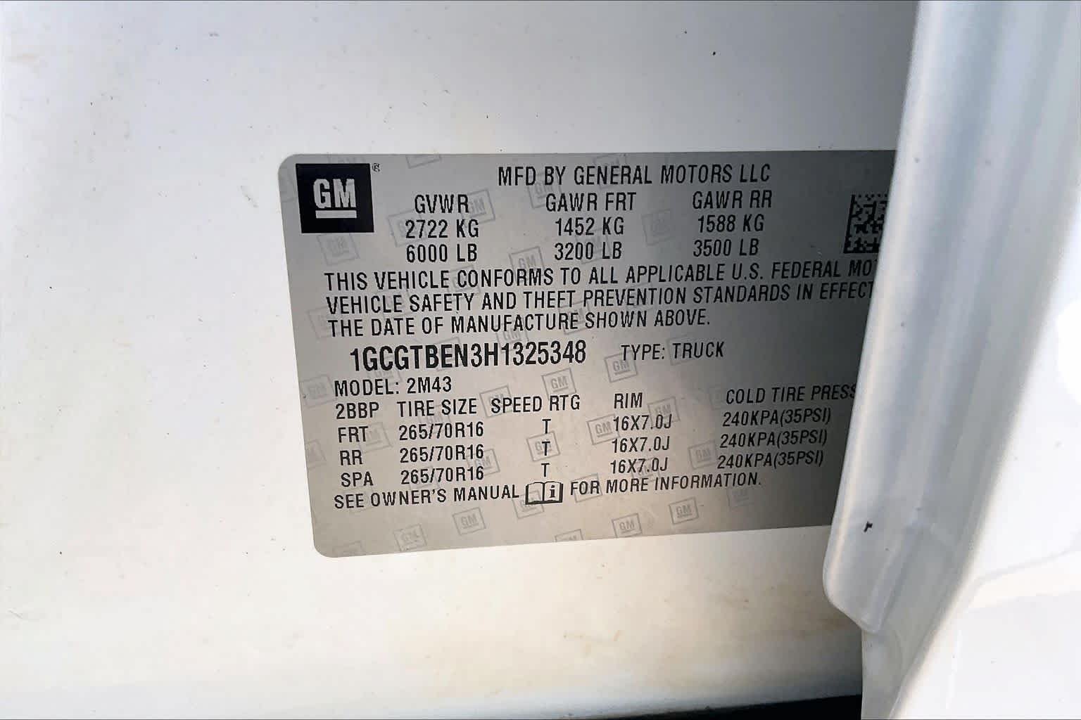 Used 2017 Summit White Chevrolet 4WD WT image 32