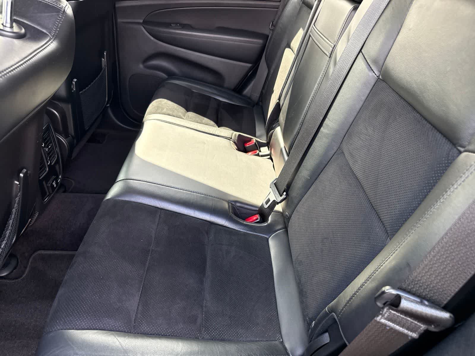 Used 2017 Velvet Red Pearlcoat Jeep Altitude image 28