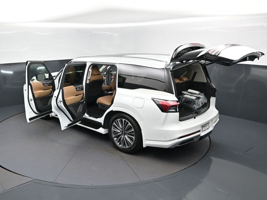 New 2026 RADIANT WHITE INFINITI Luxe 2WD image 2
